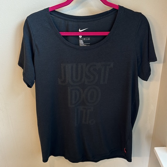 Nike Womens Black T-Shirt Large Nike Shirt Short Sleeves Shirt Gothic Just Do It - Picture 1 of 6